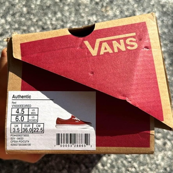 VANS Women's Red size 6.0 * Brand New! - Picture 3 of 3